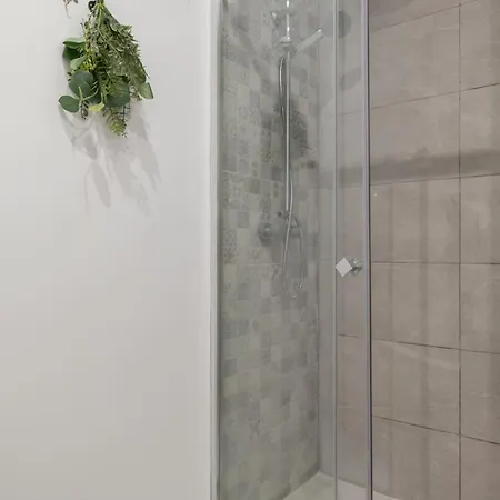 New Market L-ll Apartment